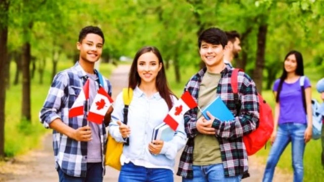 Nearly 20,000 Indian Students Reported as No-Shows in Canada
